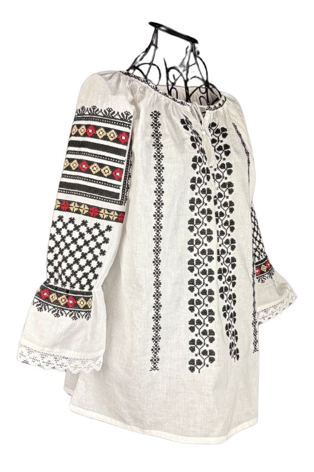 Bluza dama tip ie D24 alb optic/negru