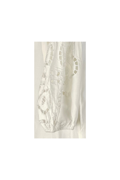 Rochie traditionala dama R24, alb crystal/albastru