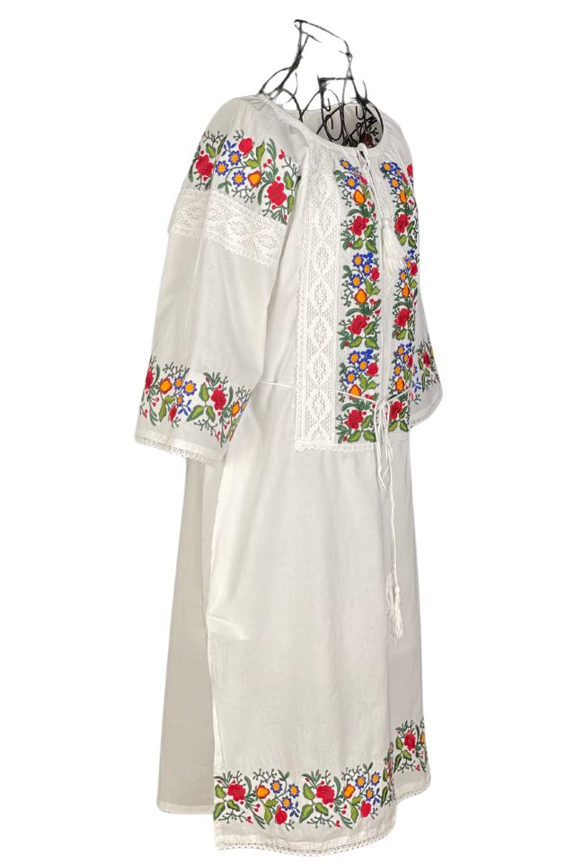 Rochie traditionala dama R24, alb/mov
