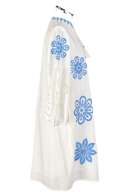 Rochie traditionala dama R24, alb crystal/albastru
